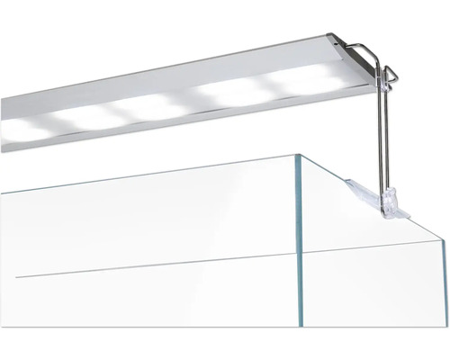 Aquariumlamp met beugel aan het glas bevestigd