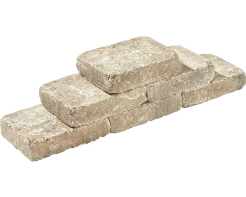 Gestapelde straatstenen voor buiten