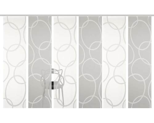 Schuifgordijn met cirkelpatroon en stoel in de kamer