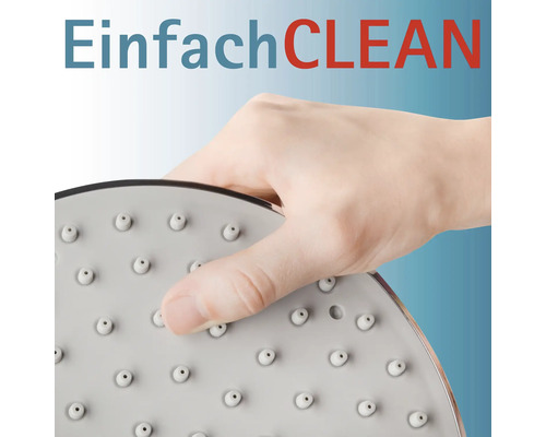 Hand reinigt douchekop