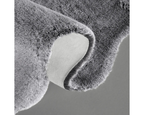 Grijs vloerkleed met vachtstructuur en achterkant