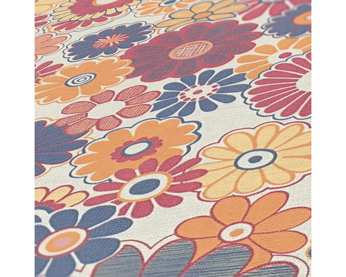 Close-up van een behang met bloemmotief