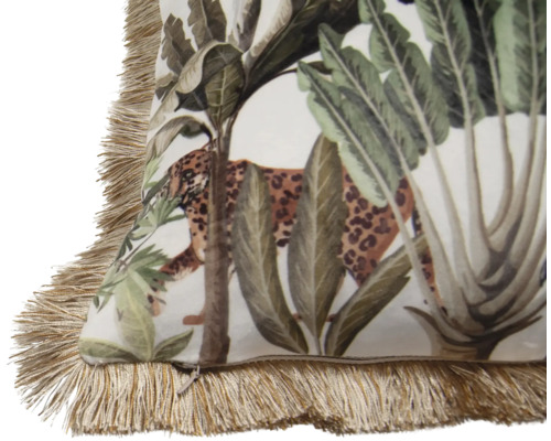 Sierkussen met jungleprint en franjes