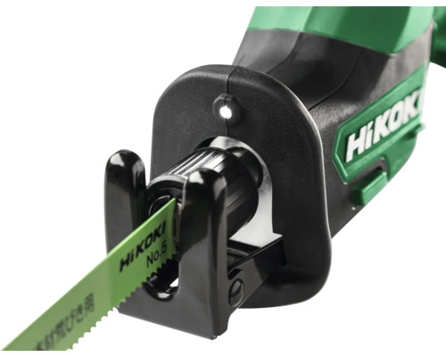 Close-up van een HiKoki reciprozaag met zaagblad