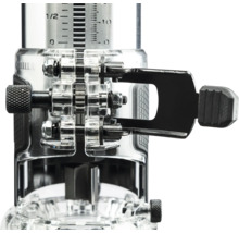 Detailaanzicht van een bovenfrees met diepte-instelling