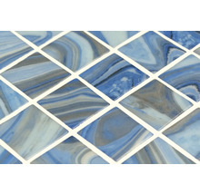 Detailopname van mozaïektegels met marmerlook