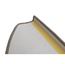 Trapmat met plakband voor bevestiging.