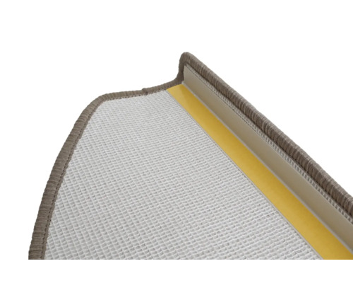 Trapmat met plakband voor bevestiging.