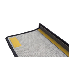 Trapmat van tapijt met plakstrip voor veilige bevestiging
