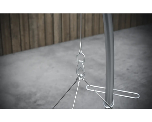 Detailopname van een hangmechanisme voor hangstoelen