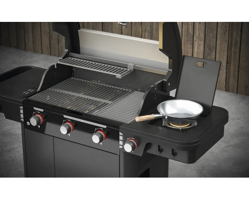Gasbarbecue met grillroosters, zijbrander en bedieningsknoppen