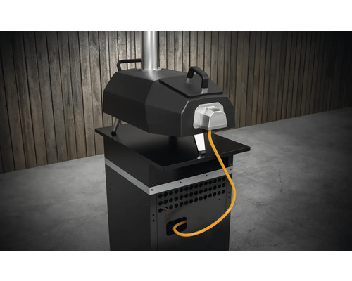 Zwarte pizzaoven met gasaansluiting en onderstel