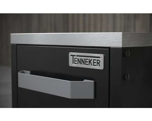 Tennaker Logo op werkplaatskast