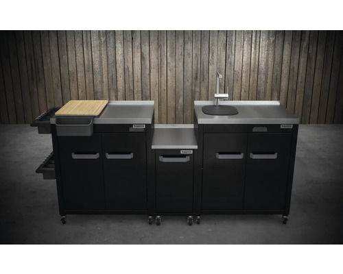 Buitenkeuken met spoelbak, opbergruimte en snijplank