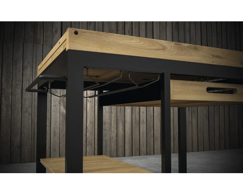 Gedetailleerd aanzicht van een serveerwagen met houten blad en glashouder