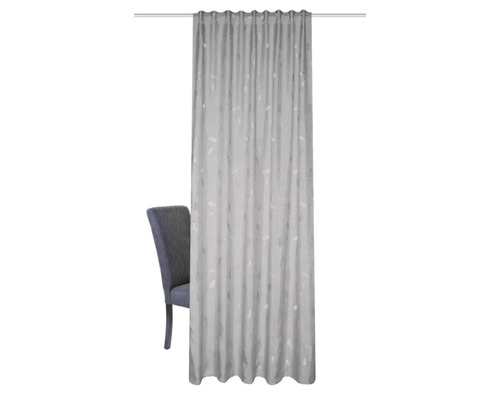 Decoratieve sjaal met patroon voor een stoel