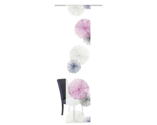 Decoratieve stof met bloemmotief en stoel