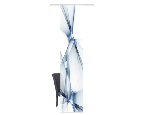 Decoratieve rolgordijn met abstract patroon en een stoel aan de zijkant