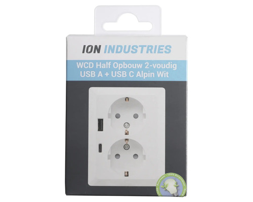 ION Industries dubbel stopcontact met USB A en USB C aansluiting in verpakking