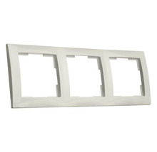 Drievoudig frame voor schakelaars