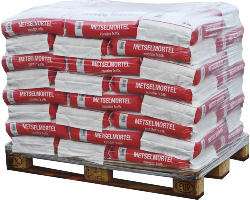Pallet met zakken kalkvrije metselmortel