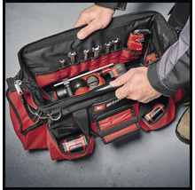 Geopende gereedschapstas met gereedschap