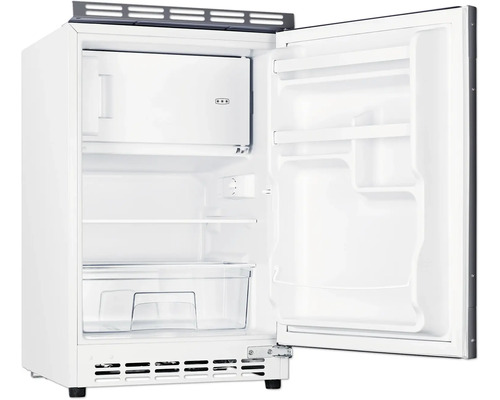 Witte koelkast met open deur