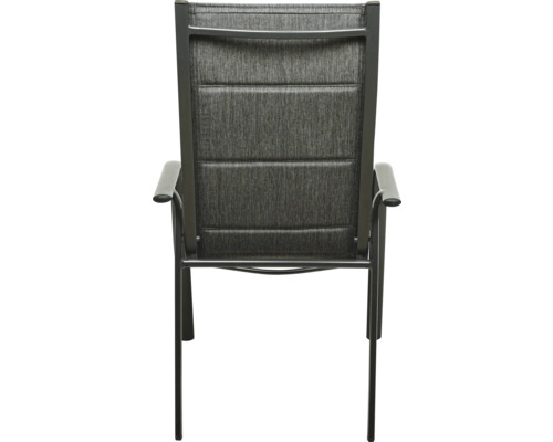 Achteraanzicht van een tuinstoel met armleuningen en stoffen bekleding