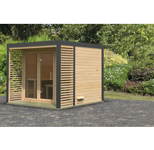 Moderne tuinsauna van hout met glazen voorkant en lamellenwand
