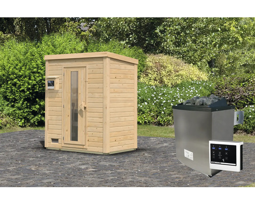 Houten buitensauna met saunakachel en bediening in de tuin