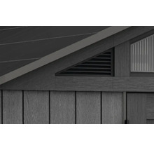 Detailweergave van een tuinhuis met ventilatierooster