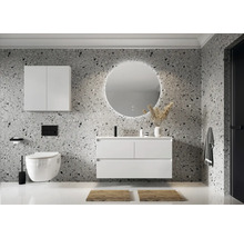 Moderne badkamer met wastafel, spiegelkast, ronde spiegel met verlichting en hangend toilet