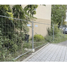 Bouwhek voor een gebouw met vegetatie
