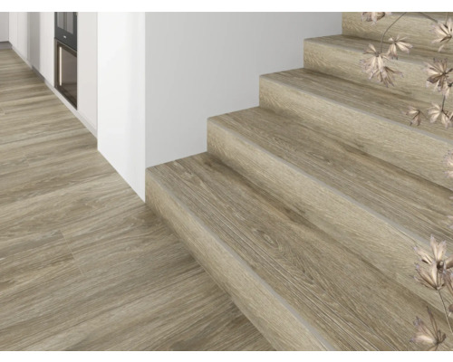 Vloer en trap met houten decor in interieur