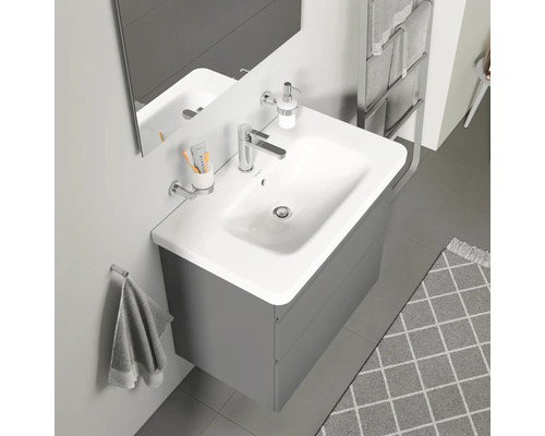 Badkamer wastafel met onderkast, spiegel, kraan en badkameraccessoires