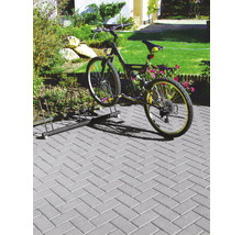 Fiets in een fietsenrek buiten