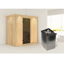 Houten sauna met sauna kachel en sauna stenen in een heldere kamer.