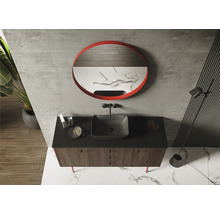Badkamer met wastafelonderkast, opzetwastafel, spiegel en kraan