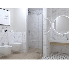 Badkamer met douche, toilet, bidet, wastafel en spiegel