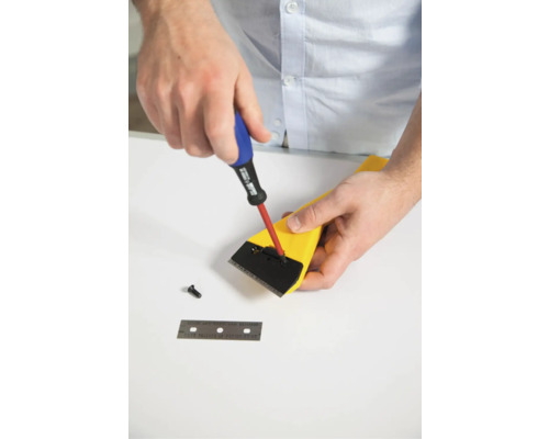 Behangschraper met schroevendraaier en mes