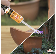 Twee gedeelde weergaven van een persoon die een kapotte terracotta bloempot lijmt met Pattex Power Epoxy Universal, en een intacte terracotta bloempot met bloemen en klimop.