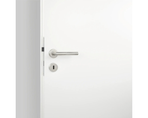 Witte binnendeur met deurgreep en slot