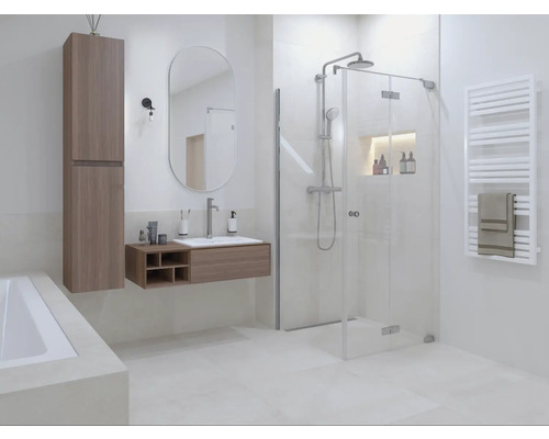 Lichte badkamer met douche, wastafel en handdoekradiator