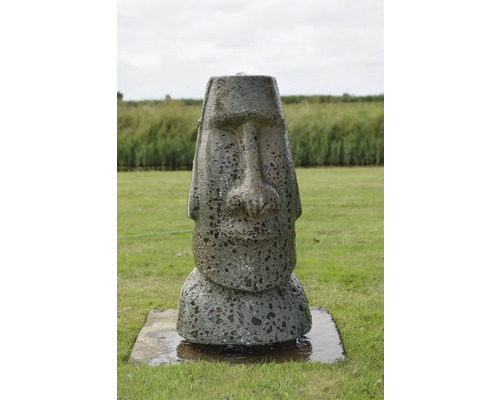 Moai stenen beeld voor de tuin