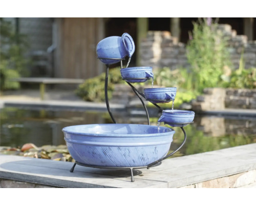 Keramische cascadefontein voor de tuin