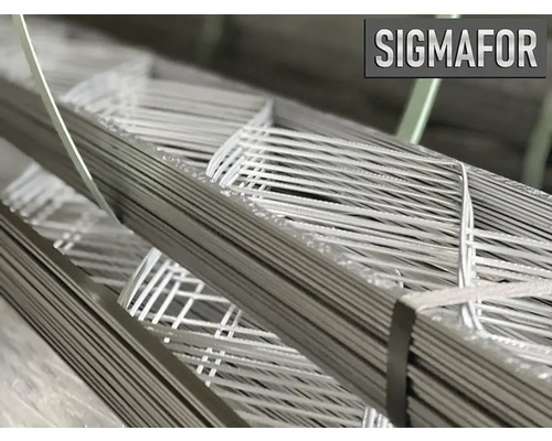 Stapel staalmatten van Sigmafor