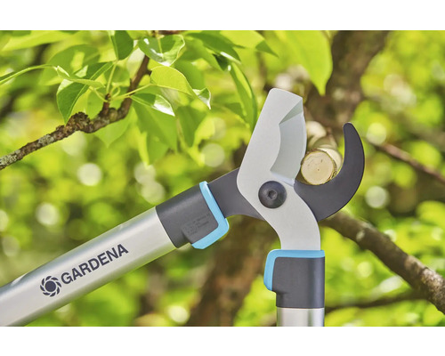 Gardena Logo. Takkenschaar knipt een tak.