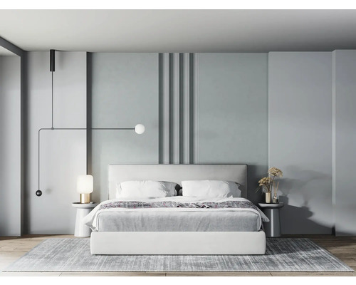 Slaapkamer met tweepersoonsbed, nachtkastjes en wandlamp