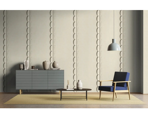 Woonkamer met driedimensionale wandpanelen, dressoir, fauteuil en vloerkleed