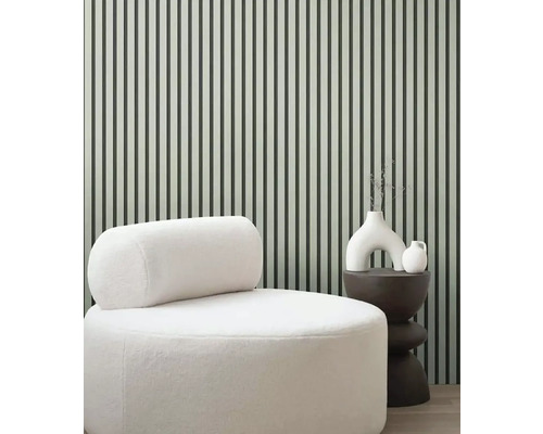 Interieurscène met fauteuil, bijzettafel en wandpanelen